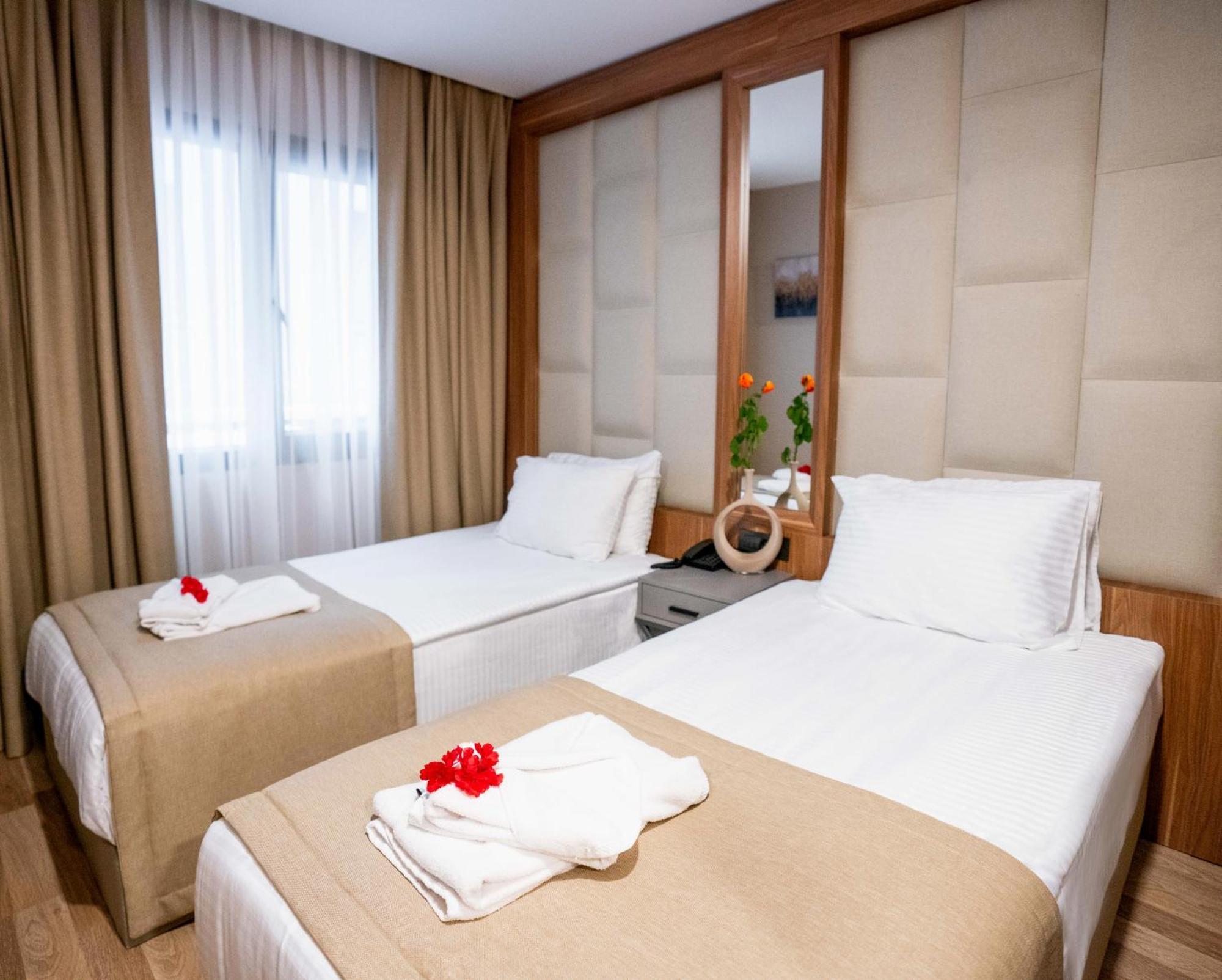 Four Sides Taksim Lion Hotel&Spa Istanbul Exteriör bild
